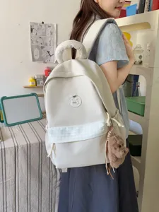 Schöner ästhetischer Canvas Schulrucksack mit Karotasche und sehr großem Stauraum.