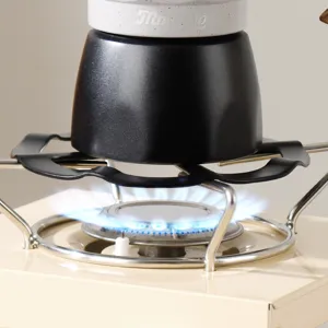 Gaskocher Topfstand und Mokkakanne zum Kochen von Kaffee, langlebiges Küchenzubehör.