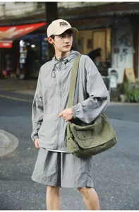 Große Kapazität Canvas Umhängetasche für Damen und Herren, lässige Vintage Kuriertasche.