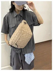 Neutrale gewebte Umhängetasche Brusttasche mit großer Kapazität für tägliche Pendelreisen.