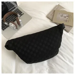 Modische schwarze gewebte Nylontasche, lässige Umhängetasche mit großem Stauraum.
