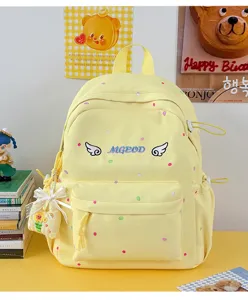 Niedlicher japanischer Polka-Dot-Canvas-Rucksack für Schüler mit süßer Flügelstickerei.
