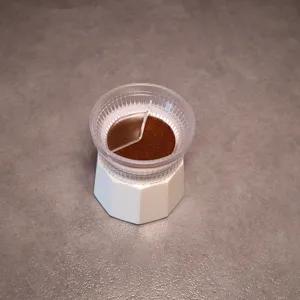 Distributore di caffè in polvere per moka imbuto dosatore per una estrazione uniforme.