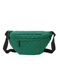 Grüne gewebte Gürteltasche Bauchtasche Vorderansicht, lässige Nylon Umhängetasche.