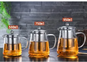Teiera in vetro resistente al calore con filtro in acciaio, formati 500ml, 750ml e 950ml.