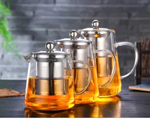 Teiera in vetro resistente al calore con filtro in acciaio inox, perfetta per tè sfuso.