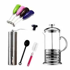 Complete handkoffiemolen, cafetière en melkopschuimer set voor de keuken thuis