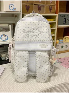 Vue détaillée du sac à dos mignon style Harajuku avec oreilles de lapin et étoiles.