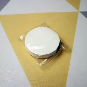 Rundes Kaffeefilterpapier für Mokkakanne, umweltfreundliches weißes Papier im Detail, 100 Stk.