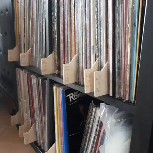 Séparateurs de disques vinyles en bois avec onglets alphabétiques pour le rangement d'albums