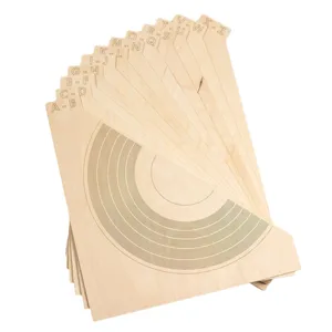 Séparateurs de disques vinyles en bois avec onglets alphabétiques et gravures pour le rangement.