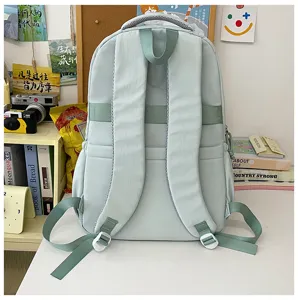 Zaino casual in nylon verde chiaro, borsa scolastica di grande capacità per studenti.