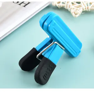 Plastic food sealing clip for household snacks, moisture-proof kitchen bag clip sealing tool.