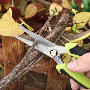 Ergonomische garten-astschere mit federung für müheloses beschneiden von zweigen und pflanzen.