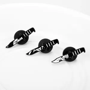 Dark Style Metal Brooch Creative Small Knife Rose Lovers Girl Leg Enamel Lapel Pin Backpack Badge Fashion Jewelry Gift