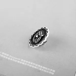 Spilla rotonda nera occhio di diavolo piangente badge spilla smalto stile gotico accessori