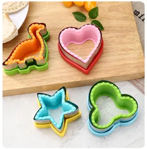 Stainless steel sandwich cutter set cute cartoon dinosaur heart bread mold baking tool