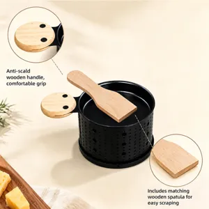 Mini kaas smeltpan set met houten handvat en spatula voor raclette en barbecue.