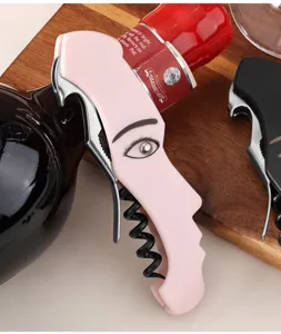 Creatieve flesopener met gezicht, draagbare roze multifunctionele sommelier kurkentrekker.