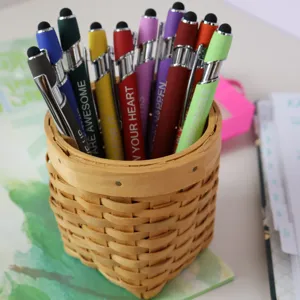 Set de 10 bolígrafos de colores con citas motivacionales y punta de lápiz táctil.
