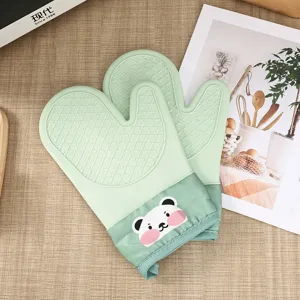 Silicone heat-resistant oven mitts for kitchen baking, thickened anti-slip microwave gloves.