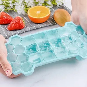Silicone honeycomb ice cube tray with lid, flexible DIY mold for kitchen and bar.