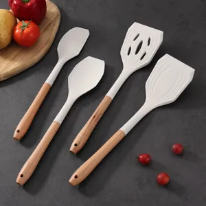 Set di utensili da cucina in silicone con manici in legno, spatole resistenti al calore per cucinare.