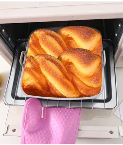 Silikon Backblech Detailansicht mit quadratischer Form für Ofen und Heißluftfritteuse.