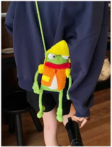 Sac bandoulière grenouille au crochet fait main, sac de téléphone en tricot cartoon mignon.