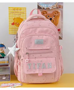 Detailansicht des süßen rosa Stern-Schulrucksacks mit großer Kapazität im Preppy-Stil.