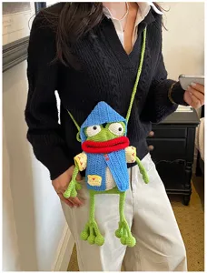 Sac bandoulière grenouille de dessin animé au crochet, joli sac en tricot coloré.