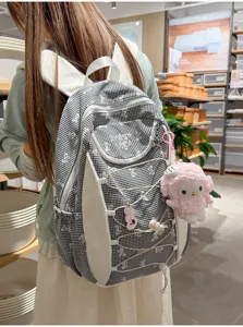 Süßer schwarz-weißer Karo-Rucksack mit großer Kapazität, trendige Schultasche für Schüler.