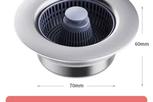 Panier de passoire d'évier de cuisine en acier inoxydable avec noyau escamotable anti-obstruction.