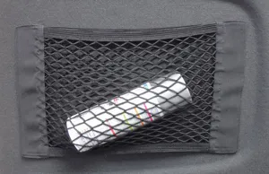 Red de almacenamiento para maletero de auto doble capa bolsillo elastico detalle