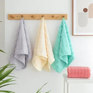 Dikke bubbel fleece badhanddoek set, zacht, zeer absorberend en sneldrogend voor dagelijks gebruik.