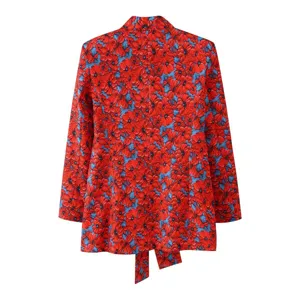 Γυναικείο κομψό σακάκι blazer με κόκκινο φλοράλ τύπωμα και λεπτομέρεια φιόγκου πίσω.