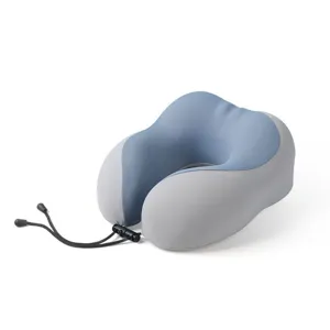 Cuscino da viaggio ergonomico in memory foam con coulisse regolabile per dormire comodamente.