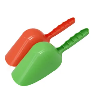 Durable plastic pet food scoop set, bright red and green colors, ergonomic non-slip handle.