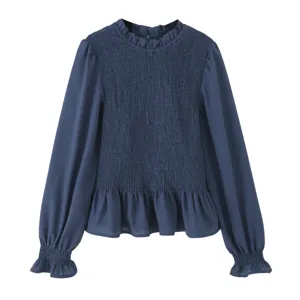 Detail der dunkelblauen Damen Langarm Bluse mit Raffung und Stehkragen elegant stilvoll