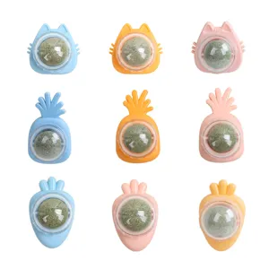 Cute catnip ball cat toy set, interactive rotating dental chew toy for kittens and cats to play.