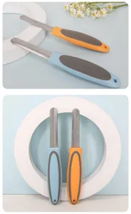 Detailed view of pet nail files with anti-slip handles for dogs and cats grooming care