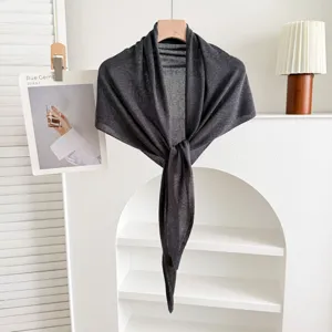 Chal de lino liso minimalista para mujer, pañuelo ligero de protección solar primavera.