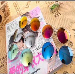 Wholesale European American cat-eye sunglasses with colorful reflective mirror lenses.