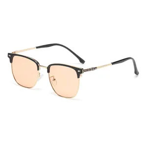 Klassische Metall Augenbrauen quadratische Brille mit stilvollem goldenen und schwarzen Rahmen.