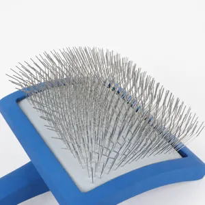 Professional pet slicker brush with metal curved pins for cat and dog grooming untie knots.