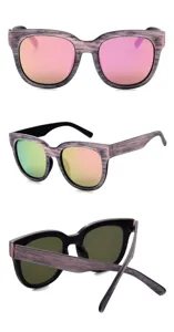 Retro large frame wood grain sunglasses with colorful reflective lenses for trendy men and women.