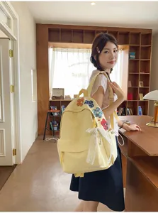 Japanischer Harajuku Stil Stickerei Blumen Rucksack grosse Kapazitaet fuer alle Schueler