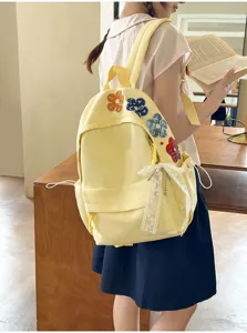 Japanischer Harajuku Canvas Rucksack mit süßen bestickten Blumen und Schleife für Studenten.