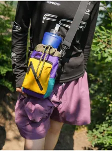 Neueste Outdoor Sport Umhängetasche, stylische farbblockierende Wandertasche für Damen.
