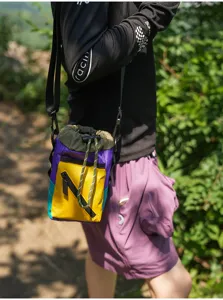 Outdoor farbblock Umhängetasche für Handys mit Kordelzug zum Wandern und täglichen Reisen.